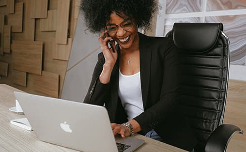executive-working-safely-at-her-desk
